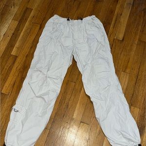 Garage women’s white cargo pants M